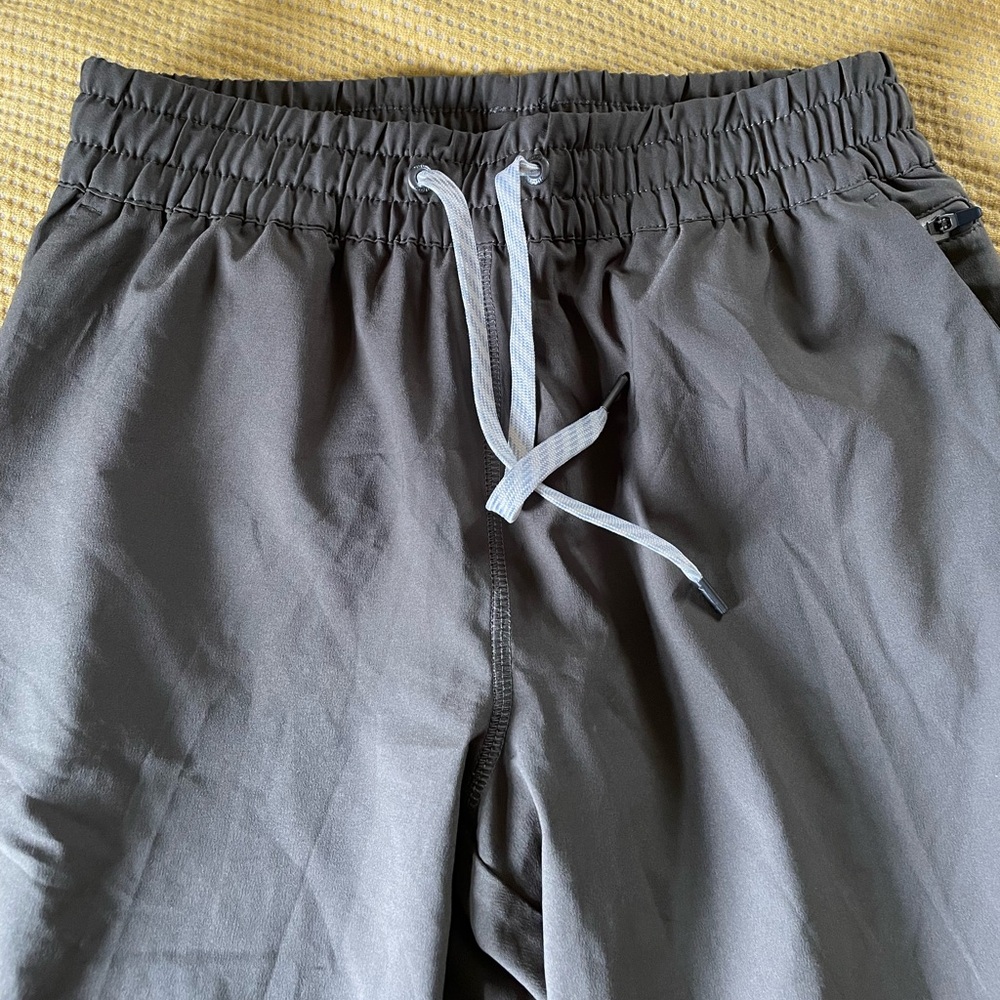 Vuori Green Weekend Jogger